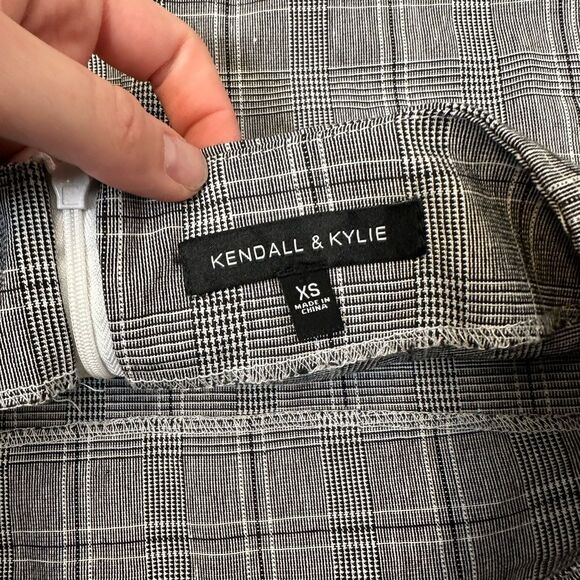 Kendall + Kylie Plaid Mini Skirt Sz XS - Picture 3 of 3